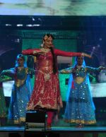 Sonakshi Sinha performing at the 56th Idea Filmfare Awards 2010 (3).JPG